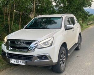 Giá Thuê Xe 4 Chỗ Có Tài Xế Đi City Tour 5 Tiếng